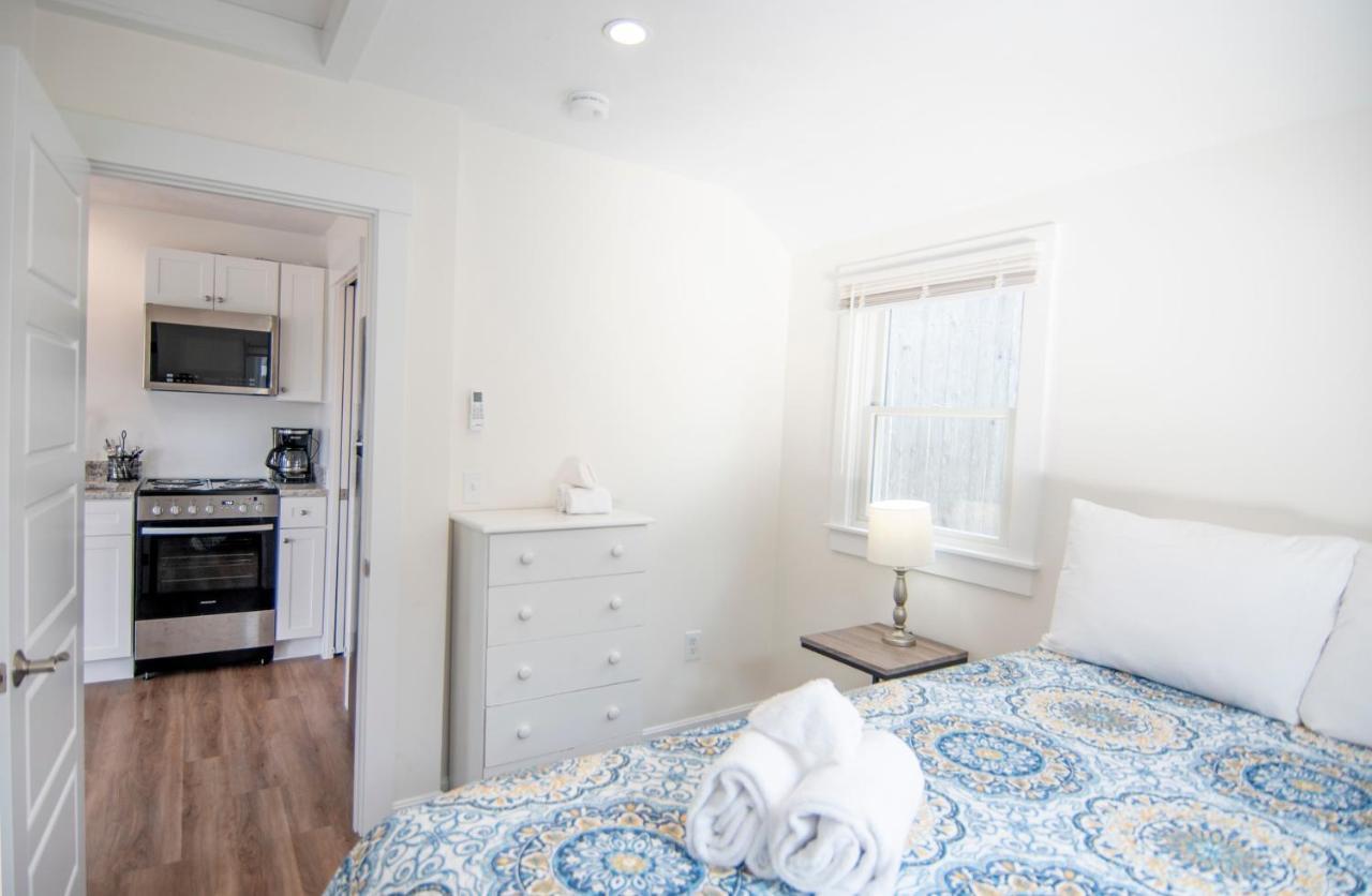 Truro Beach Cottages 2*